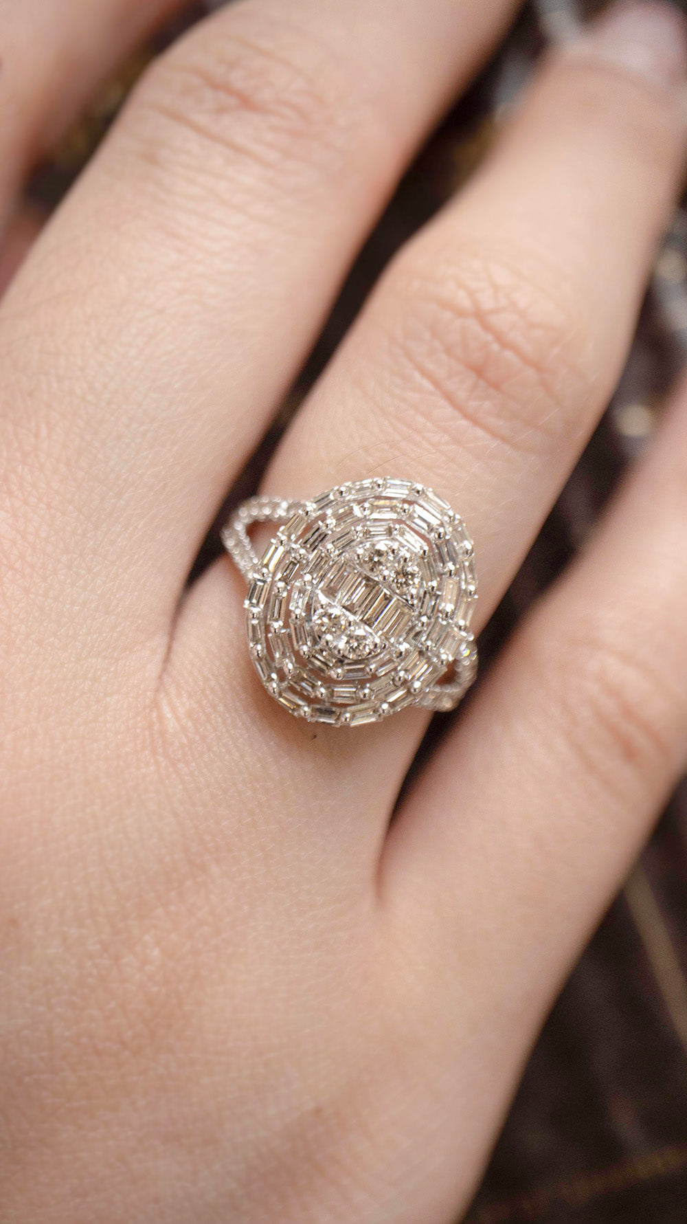 Baguette Round Diamond Oval Ring